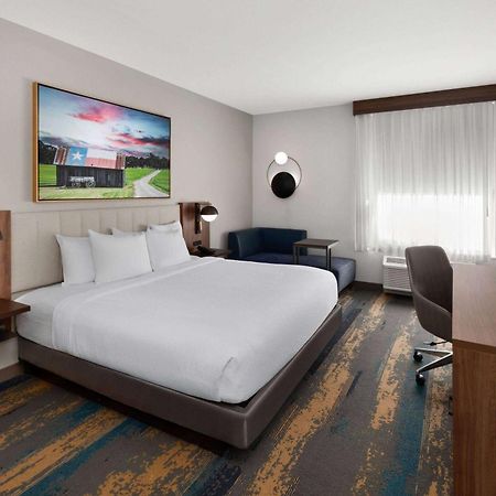 La Quinta Inn & Suites By Wyndham San Antonio At The Rim Exterior foto